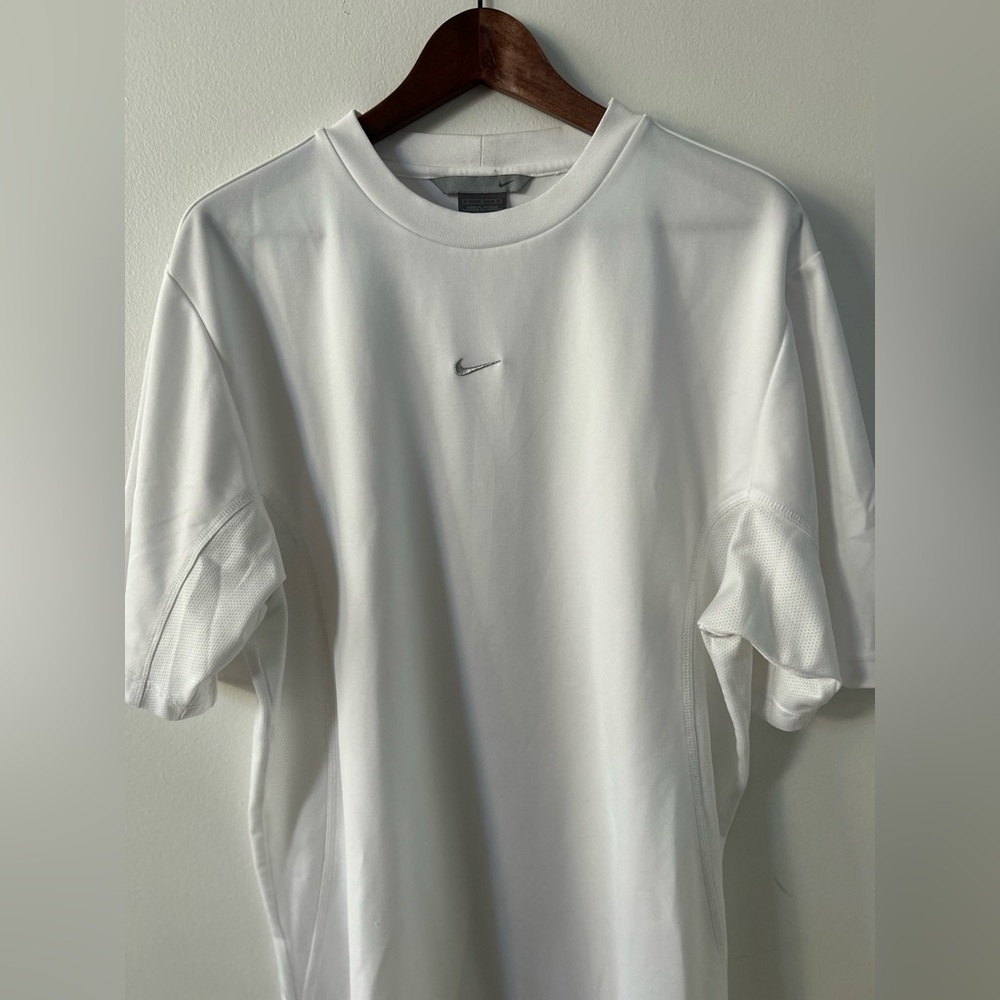 Nike Men’s white shirt size L